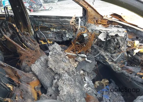 2019 Toyota Highlander Le из США, поврежденный, VIN 5TDBZRFH8KS955063